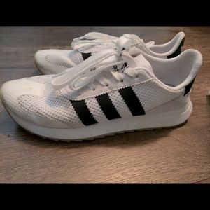 Women’s Adidas Flashback White/Black